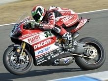 Superbike – 2015 : nouveau partenaire et nouvelles ambitions pour Ducati