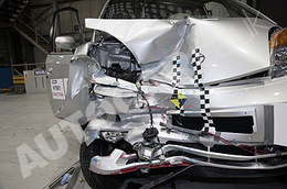 La Tata Nano passe au crash-test en Angleterre