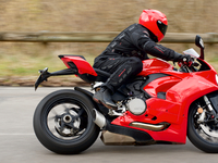Essai - Ducati Panigale V2 955 : l'âme ultime pour la route