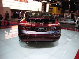En direct du Mondial de Paris / stand Honda : la FCX Clarity et l'HondaJet
