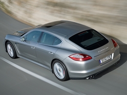 Porsche travaille sur une Panamera électrique
