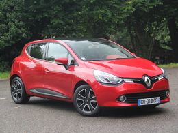 Marché français : la Renault Clio perd du terrain face aux Peugeot 208 et 308