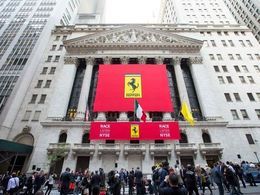 Ferrari : ventes en hausse en 2015 mais confiance des investisseurs en baisse