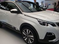 Peugeot 3008 Hybrid4 : enfin 4x4 - En direct du Mondial de Paris 2018