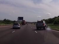 Insolite : il se crashe en BMW X5 en voulant effrayer un automobiliste