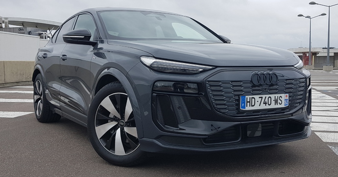 Le Q6 e-tron Sportback ajoute une touche de glamour dans la gamme Audi