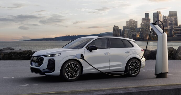 L'Audi Q3 e-Hybrid déclare la guerre au BMWX1 hybride rechargeable