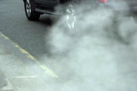 Pollution auto : des associations écolos contre la proposition du Parlement européen de 125gCO2/km en 2015