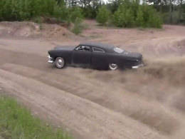 Mamie Ford se lance dans le rallye en Finlande