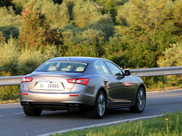 Brèves de l'éco - Maserati: objectif 75000 ventes en 2018...
