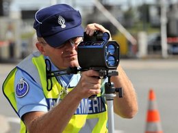 Un tribunal de police relaxe les auteurs d'un grand excès de vitesse (244 km/h)