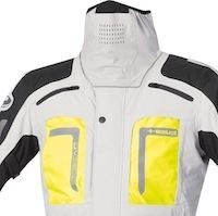 Held Uncover: il y a du touring dans cette veste.