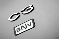 Inauguration de la première pompe GNV en France avec Citroën