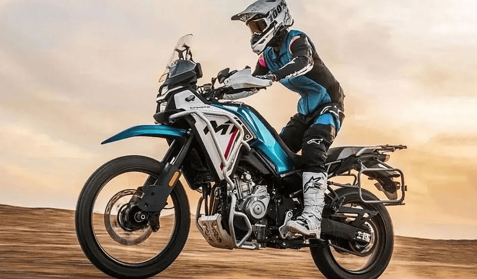 CFMoto 450 MT : un nouveau trail A2 présenté à Milan