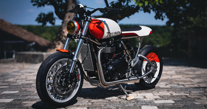 Gros plan sur la Triumph Speed Twin 1200 RS spécialement conçue par FCR Original pour le concours Triumph Originals 2025