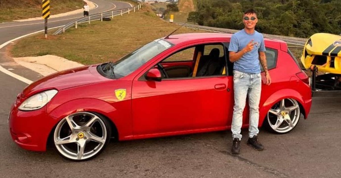 Il tente la Ferrari sur base de Ford Ka