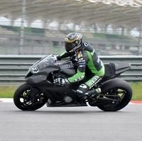 Superbike - Kawasaki: Vermeulen tourne à Sepang et Talmacsi aussi