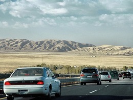 Les automobilistes californiens doivent désormais payer une taxe pour compenser la pollution qu'ils engendrent