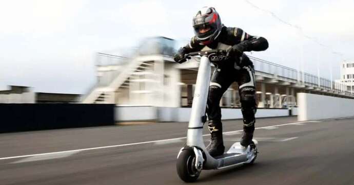 Une trottinette électrique à 200 km/h et au prix d'une Superbike 