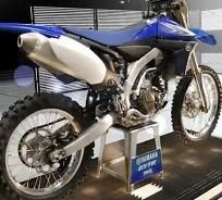 Vidéo : Yamaha 450 YZ-F 2010, un concentré de technologie