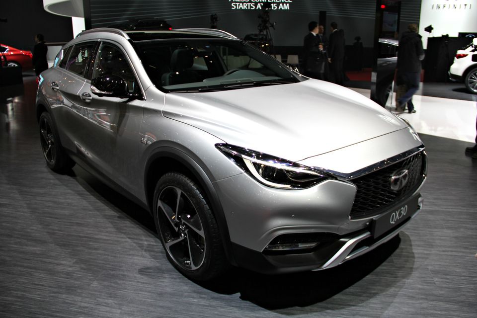 Infiniti QX30 : très discrète - Vidéo en direct du Salon de Genève 2016