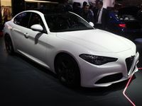 Alfa Romeo Giulia : magnifica - Vidéo en direct du salon de Genève