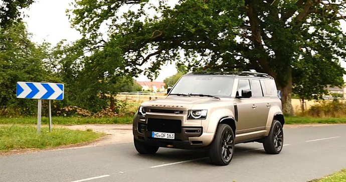Le Land Rover Defender Octa est-il aussi délirant que son prix ?