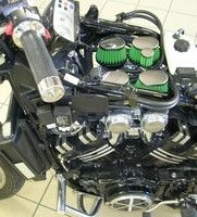 Votre moto prend un grand bol d'air avec le kit racing de Green Filter.