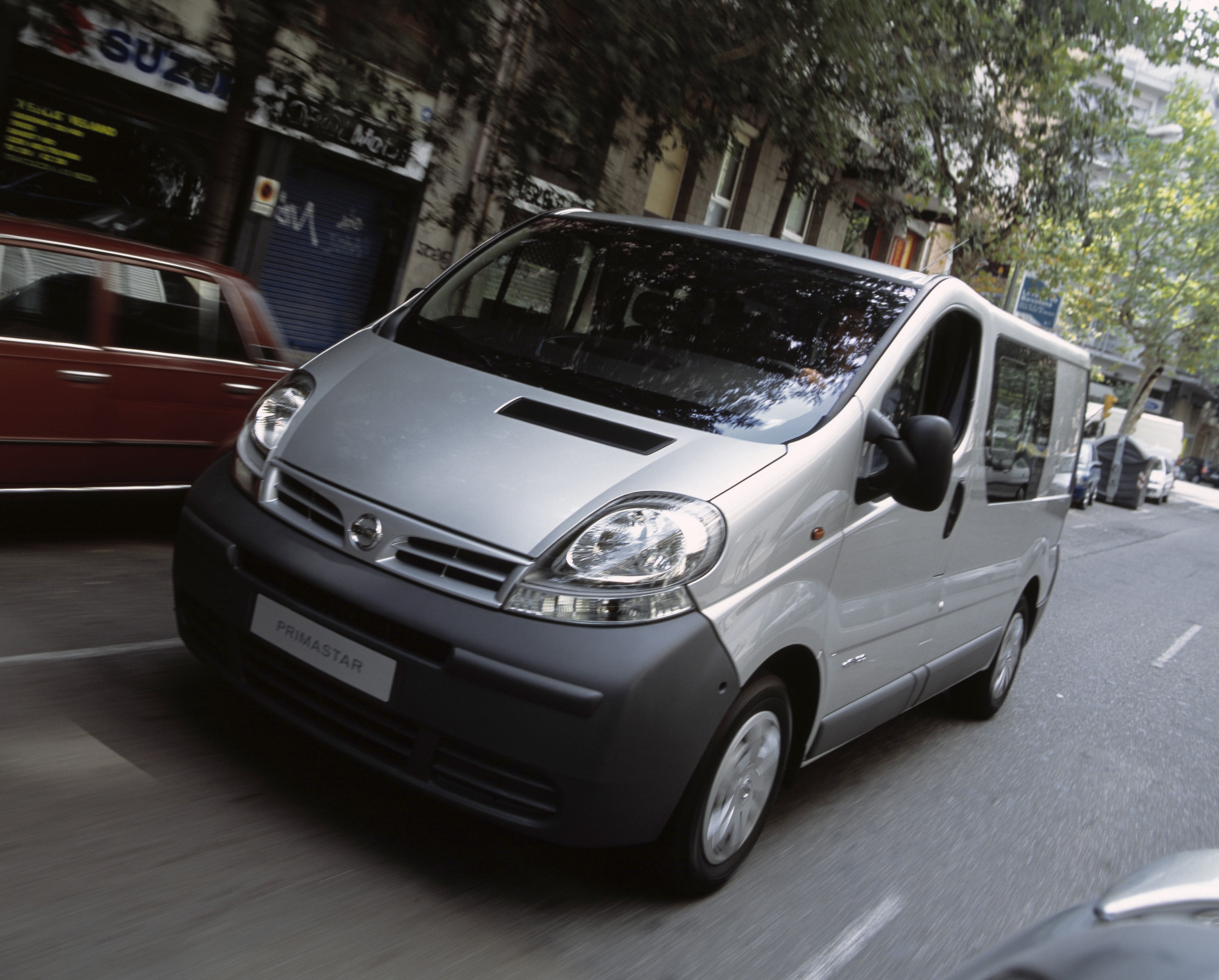 Photos Nissan Primastar Combi - Caradisiac.com