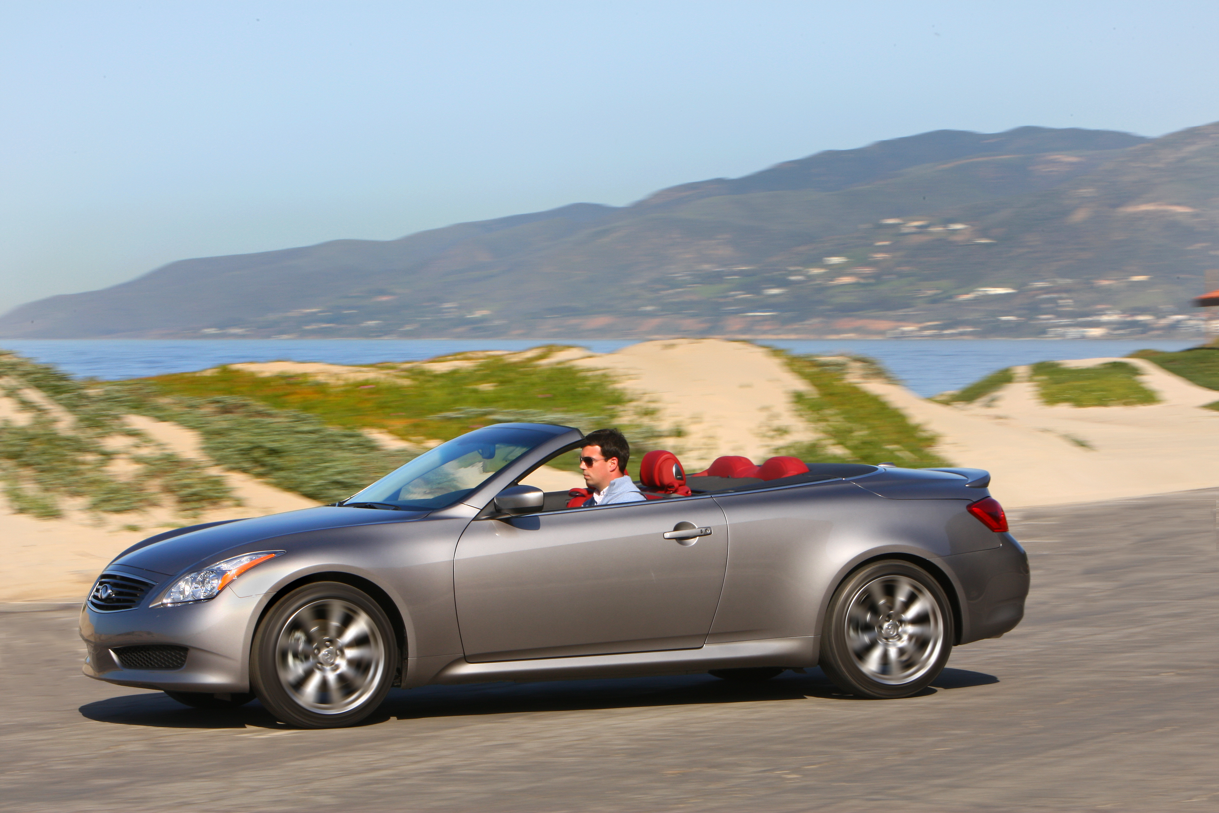 Infiniti g37 cabrio