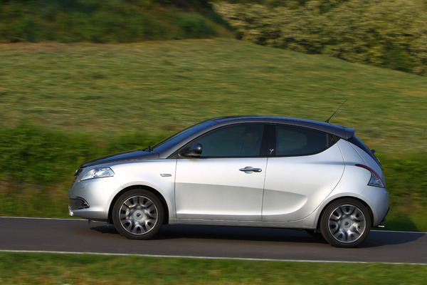 photos lancia ypsilon 3 caradisiac photos lancia ypsilon 3 caradisiac