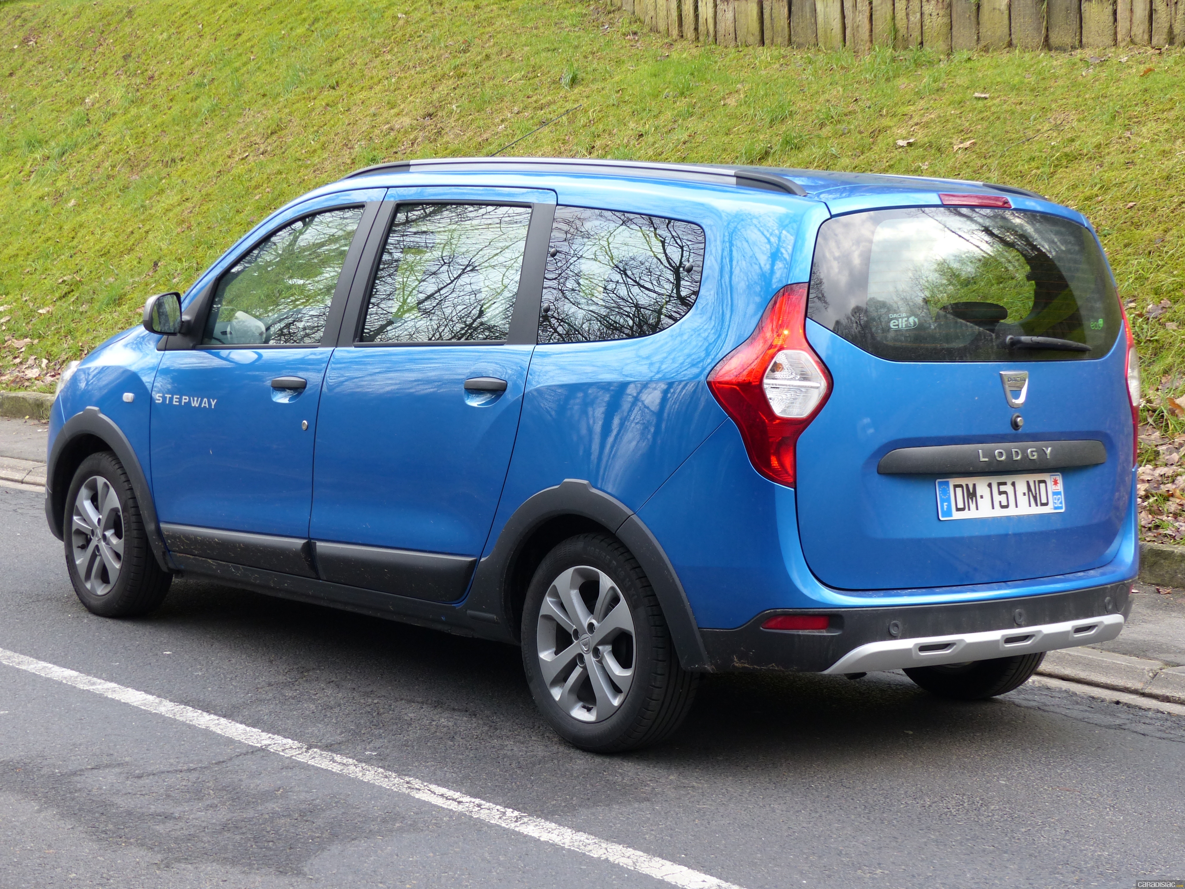 Photos Dacia Lodgy Stepway - Caradisiac.com