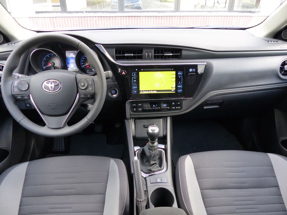 photos-toyota-auris-2-page-2