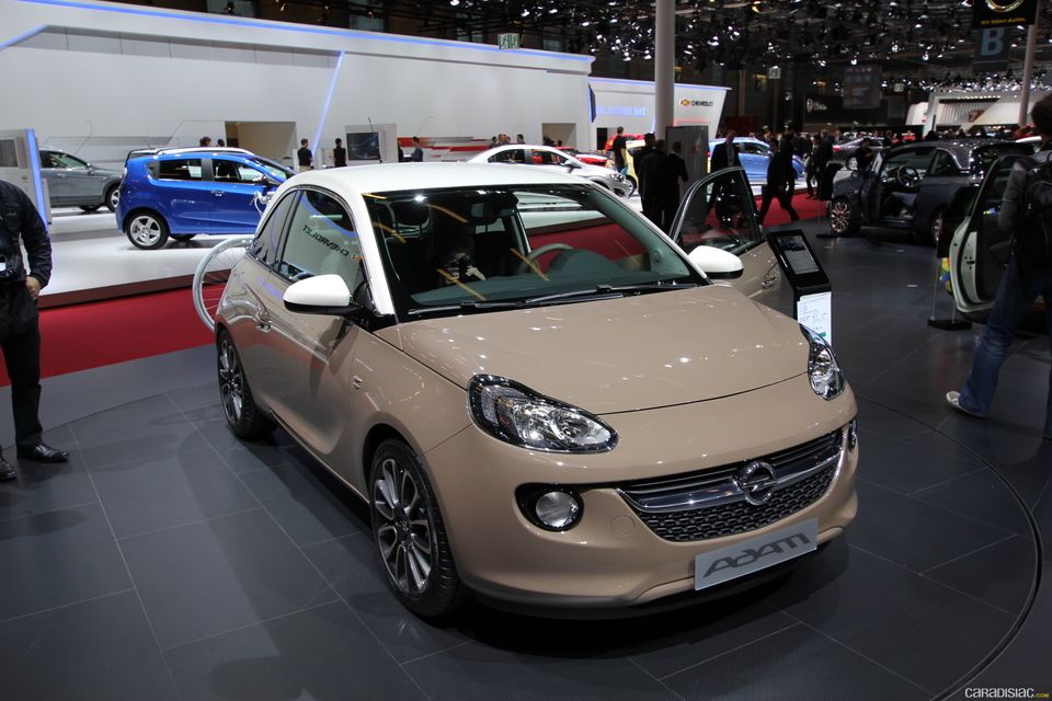 Opel Adam Beige
